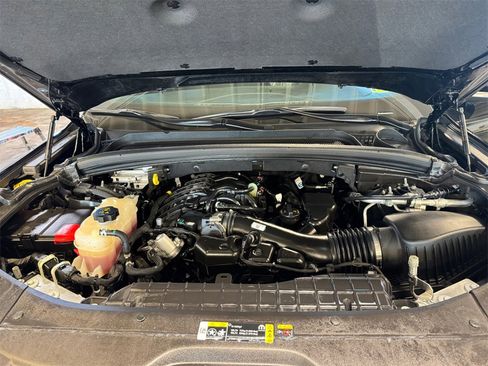 Used 2025 Jeep Grand Cherokee Laredo X w/ Luxury Tech Group I image 27