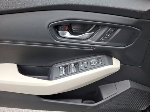 Used 2023 Honda Accord EX-L image 18