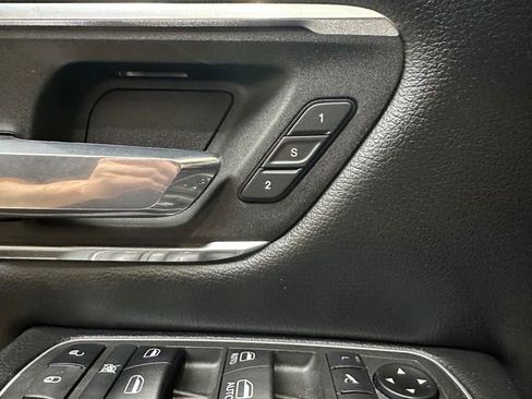 Used 2021 RAM 1500 Laramie w/ Sport Appearance Package image 6