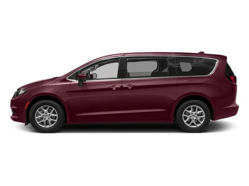 Certified 2017 Chrysler Pacifica Touring image 3