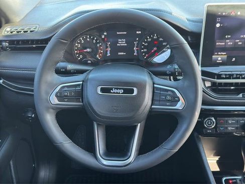 Used 2023 Jeep Compass Altitude w/ Convenience Group image 14