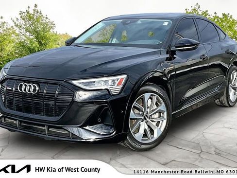 Used 2021 Audi e-tron Premium Plus w/ Premium Plus Package image 1