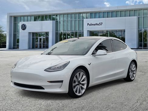 Used 2020 Tesla Model 3 Standard Range Plus image 3