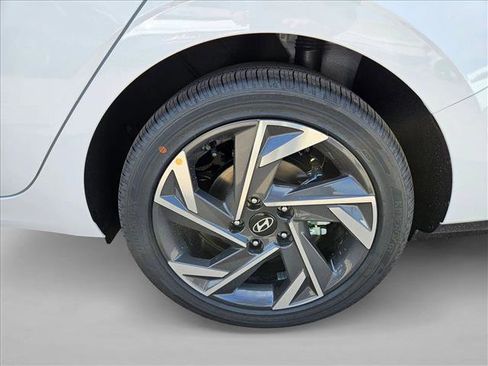 New 2026 Hyundai Elantra Limited w/ Cargo Package FWD image 10