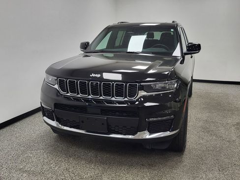 Used 2024 Jeep Grand Cherokee L Limited w/ Luxury Tech Group II image 22