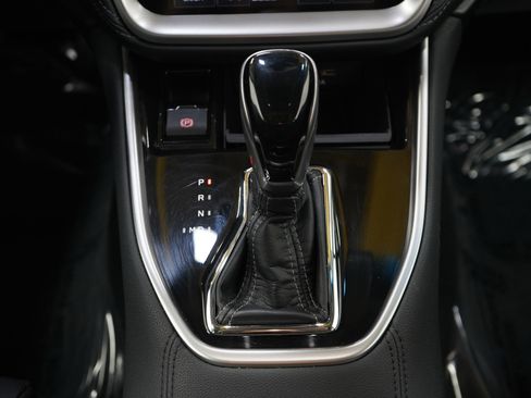 Used 2022 Subaru Outback Limited image 17