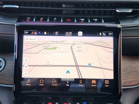 Used 2021 Jeep Grand Cherokee L Summit w/ Luxury Tech Group V image 13