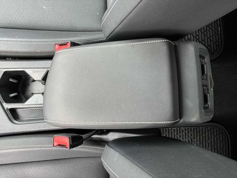 Used 2023 Volkswagen Tiguan SE AWD/4WD image 21