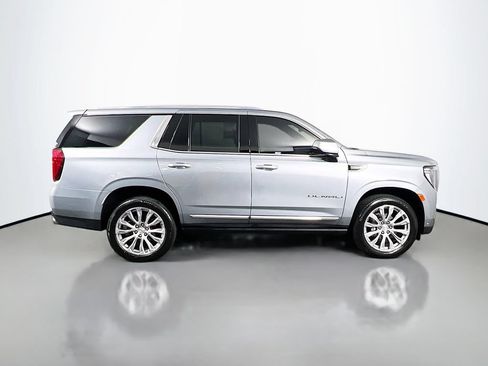 Used 2024 GMC Yukon Denali w/ Advanced Technology Package AWD/4WD image 8