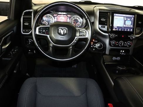 Used 2022 RAM 1500 Big Horn AWD/4WD image 3