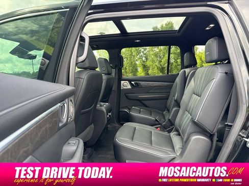 Used 2025 Buick Enclave Avenir w/ Super Cruise Package AWD/4WD image 21