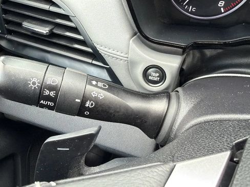 Used 2023 Subaru Outback Premium AWD/4WD image 14