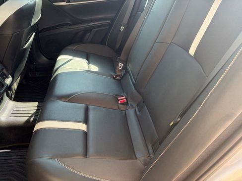 Used 2025 Toyota Camry SE FWD image 13