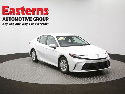 Used 2025 Toyota Camry LE FWD image 49