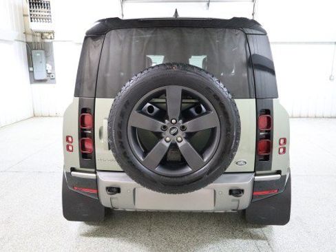 Used 2022 Land Rover Defender 90 X-Dynamic HSE image 8