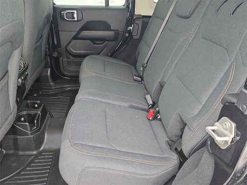 Used 2024 Jeep Wrangler Sahara image 26