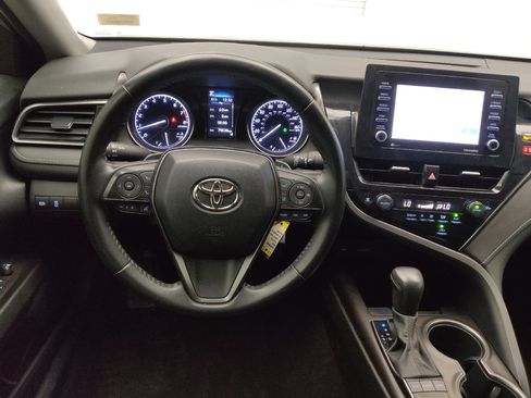 Used 2022 Toyota Camry SE image 22