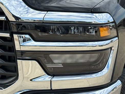 Used 2025 RAM 2500 Tradesman AWD/4WD image 4