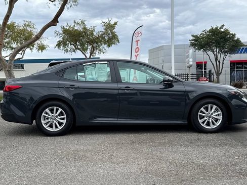 Used 2025 Toyota Camry LE w/ Convenience Package FWD image 2