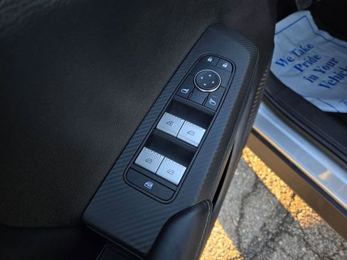 Used 2022 Mitsubishi Outlander SE image 14