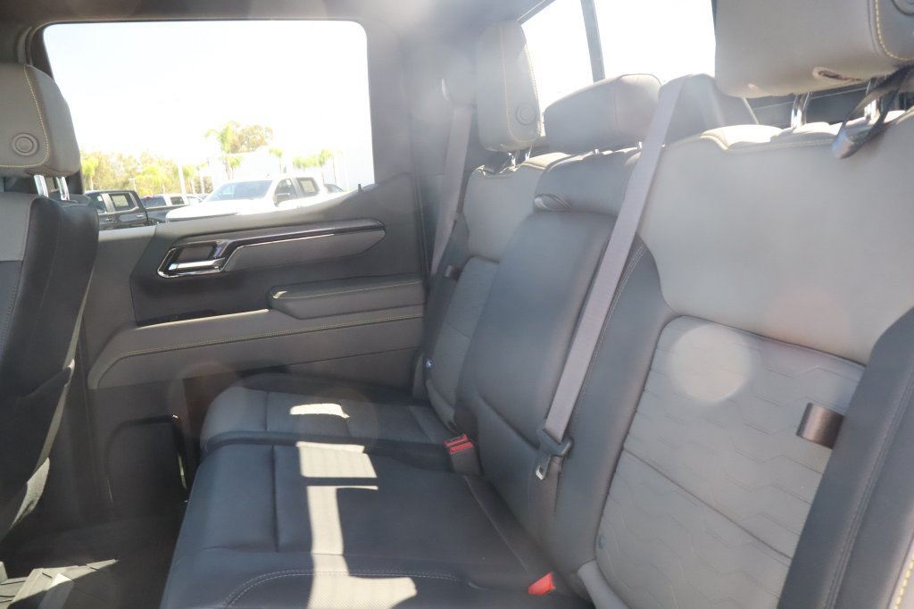 Used 2024 Chevrolet Silverado 1500 ZR2 AWD/4WD image 32