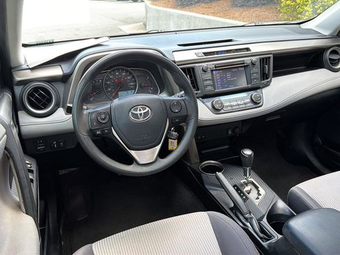 Used 2013 Toyota RAV4 XLE AWD/4WD image 17