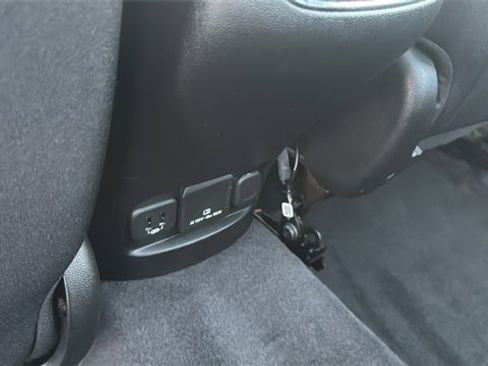 Used 2018 Chevrolet Malibu LT image 22