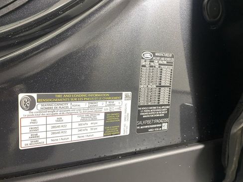 Used 2023 Land Rover Range Rover Long Wheelbase SE image 32