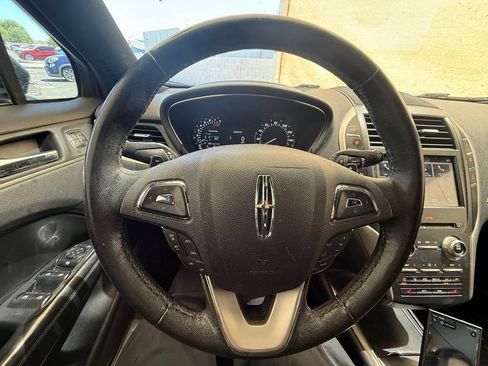 Used 2017 Lincoln MKC Premiere FWD image 16