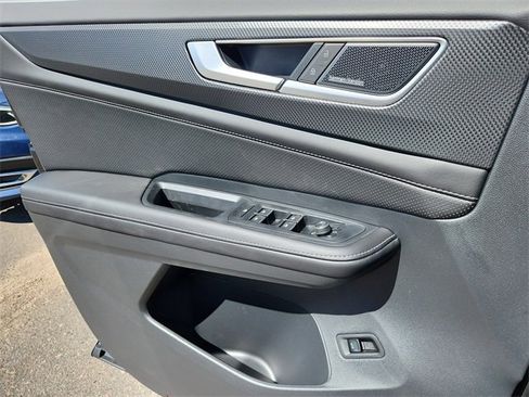 New 2026 Volkswagen Atlas Cross Sport SEL Premium R-Line image 6