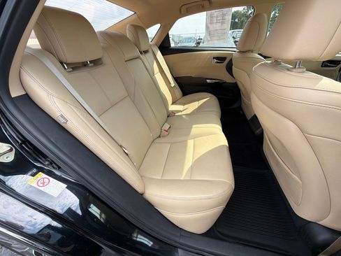 Used 2017 Toyota Avalon XLE Premium w/ All Weather Liner Package FWD image 28