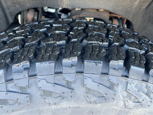 Used 2023 GMC Sierra 3500 SLT w/ SLT Premium Package image 29