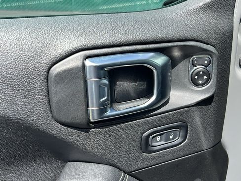 Used 2023 Jeep Wrangler Unlimited Sahara AWD/4WD image 18