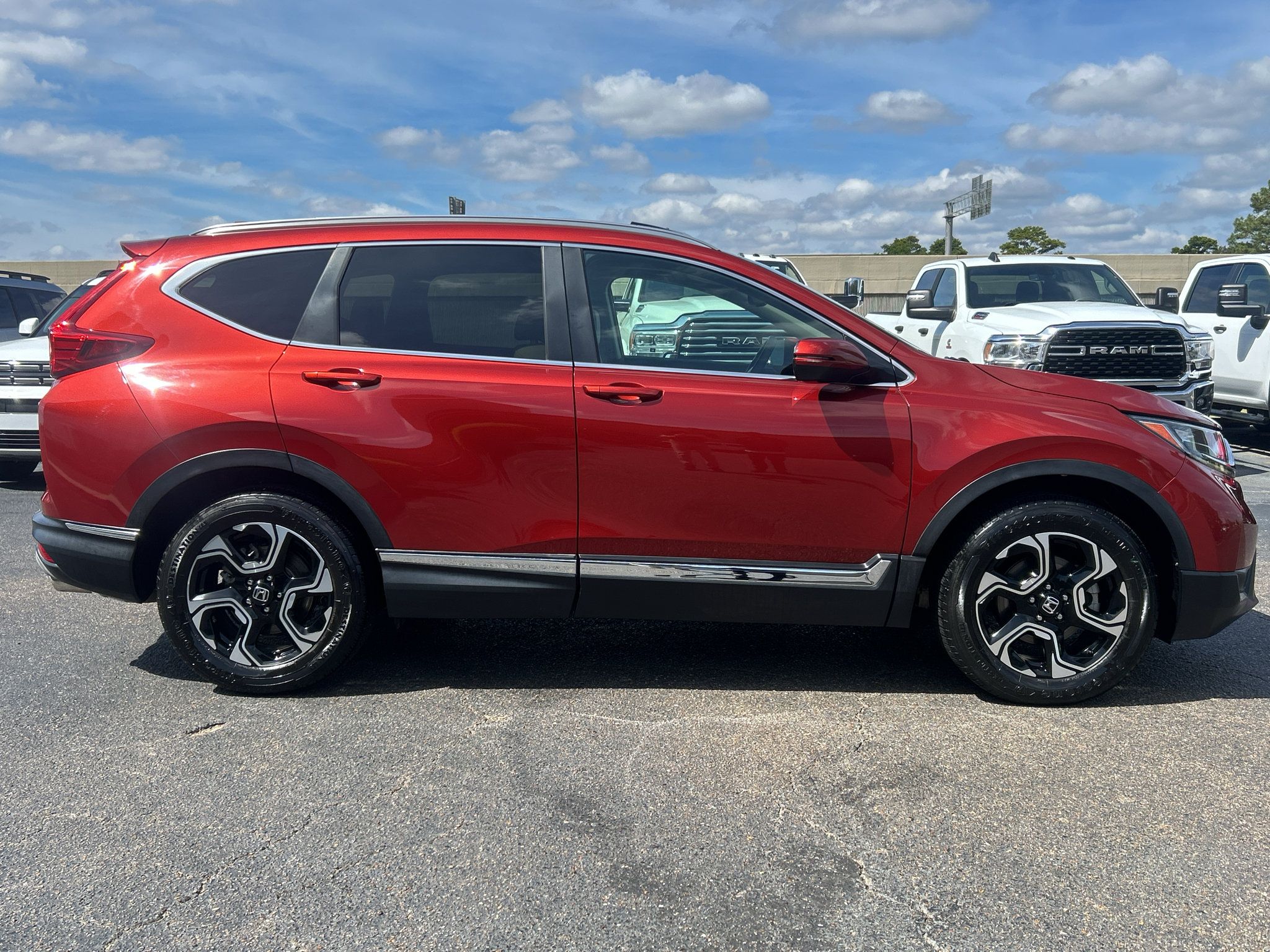 Used 2017 Honda CR-V Touring image 4