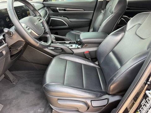 Used 2024 Kia Telluride LX FWD image 9