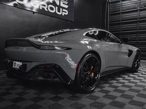 Used 2021 Aston Martin V8 Vantage Coupe image 22