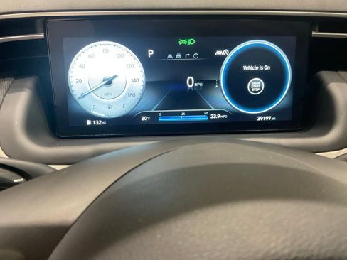 Used 2024 Hyundai Tucson Limited FWD image 19