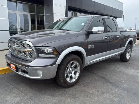 Used 2016 RAM 1500 Laramie w/ Convenience Group image 9