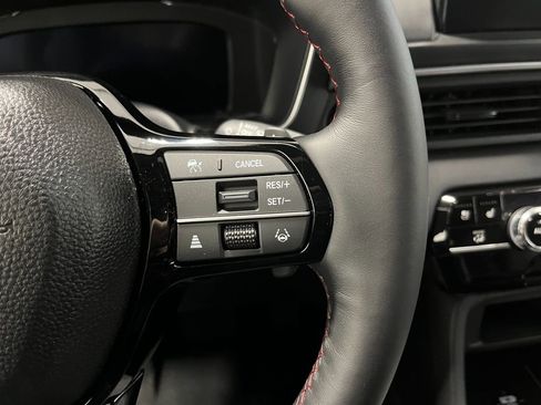 New 2025 Honda Pilot Black Edition image 19