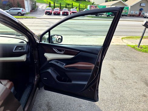 Used 2019 Subaru Ascent Touring image 17