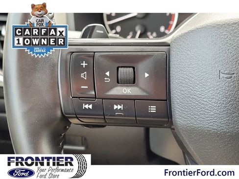 Used 2025 Nissan Rogue SV image 18