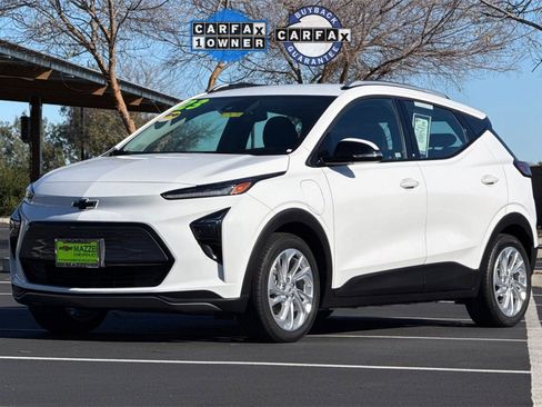 Used 2023 Chevrolet Bolt EUV LT w/ Comfort Package image 15