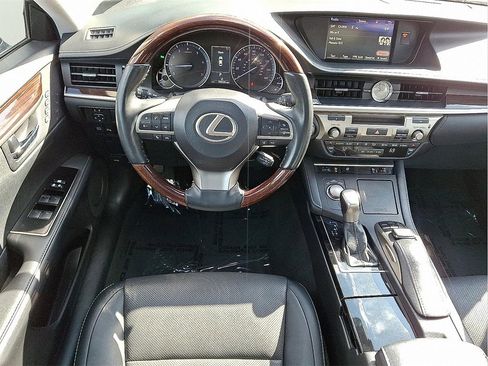 Used 2018 Lexus ES 350 image 12