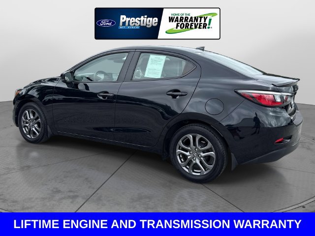 Used 2020 Toyota Yaris LE FWD image 6