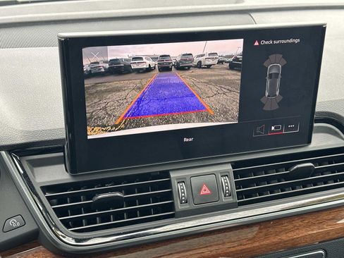 Used 2023 Audi Q5 2.0T Premium w/ Convenience Package image 30