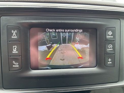 Certified 2017 Chrysler Pacifica Touring-L image 27