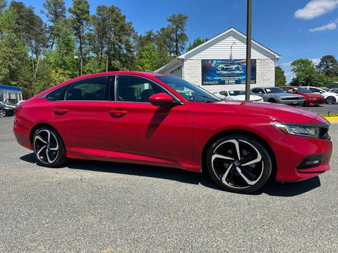 Used 2018 Honda Accord Sport image 4