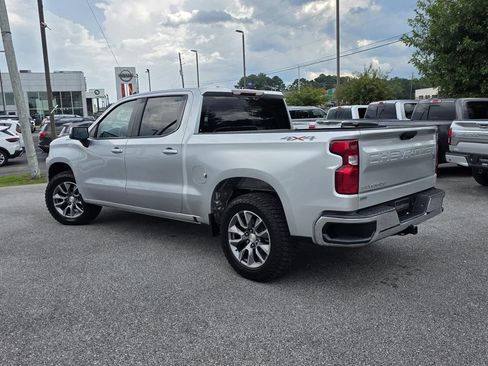 Used 2020 Chevrolet Silverado 1500 LT AWD/4WD image 4