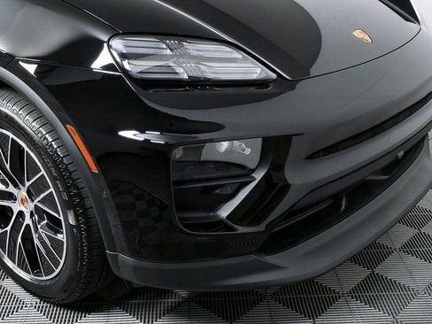 New 2026 Porsche Macan Electric image 37