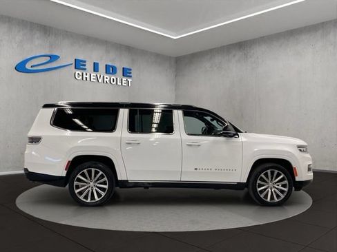 Used 2023 Jeep Grand Wagoneer L Series II AWD/4WD image 16